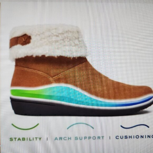 NWT Vionic Magnolia Ruth Suede Weather Resistant Ankle Boots in US Size 5 - Picture 2 of 12